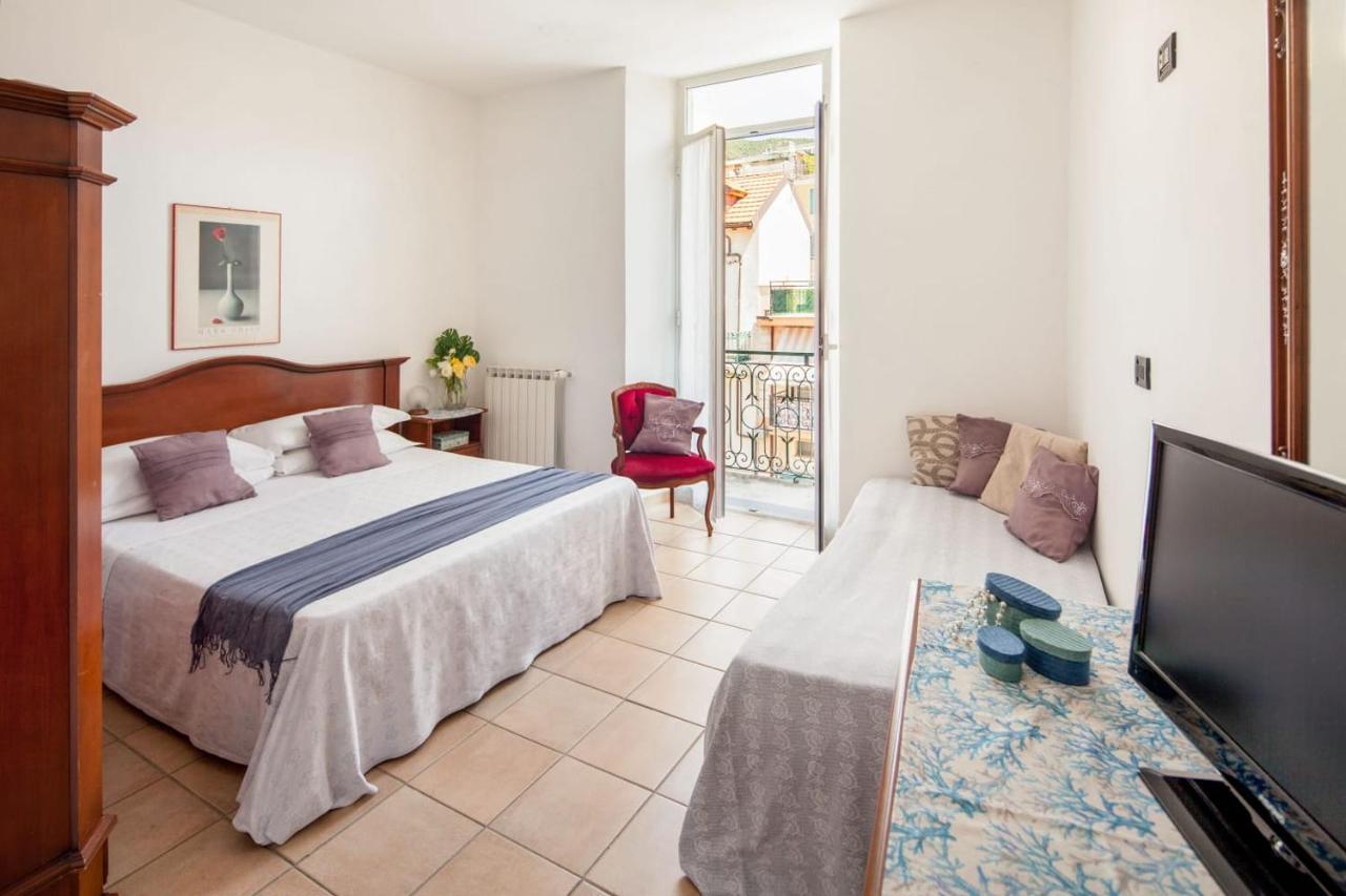 Hotel Mimosa